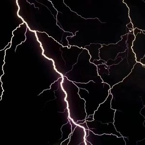 外企富婆和健硕黑人3p
